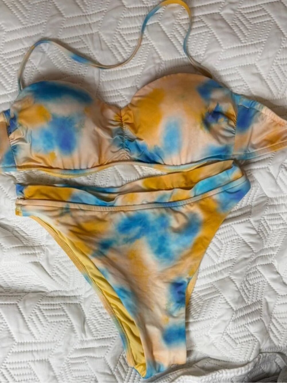 100007 Bikini Victoria’s Secret Tie-Dye Pastel – Talla M / Top 36B – Excelente E